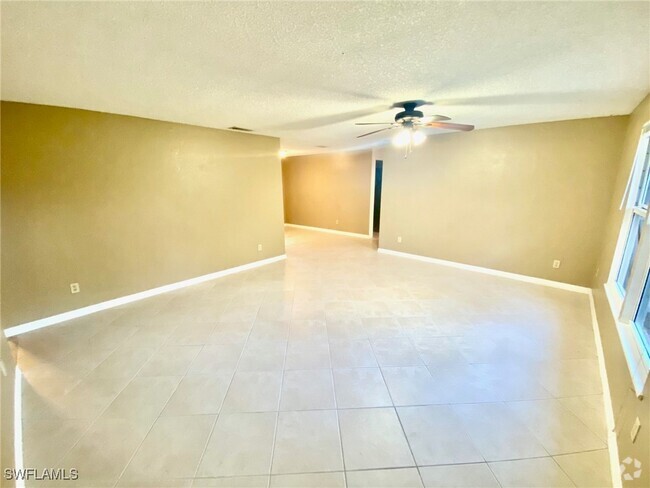 Building Photo - 4980 Coral Wood Dr Rental