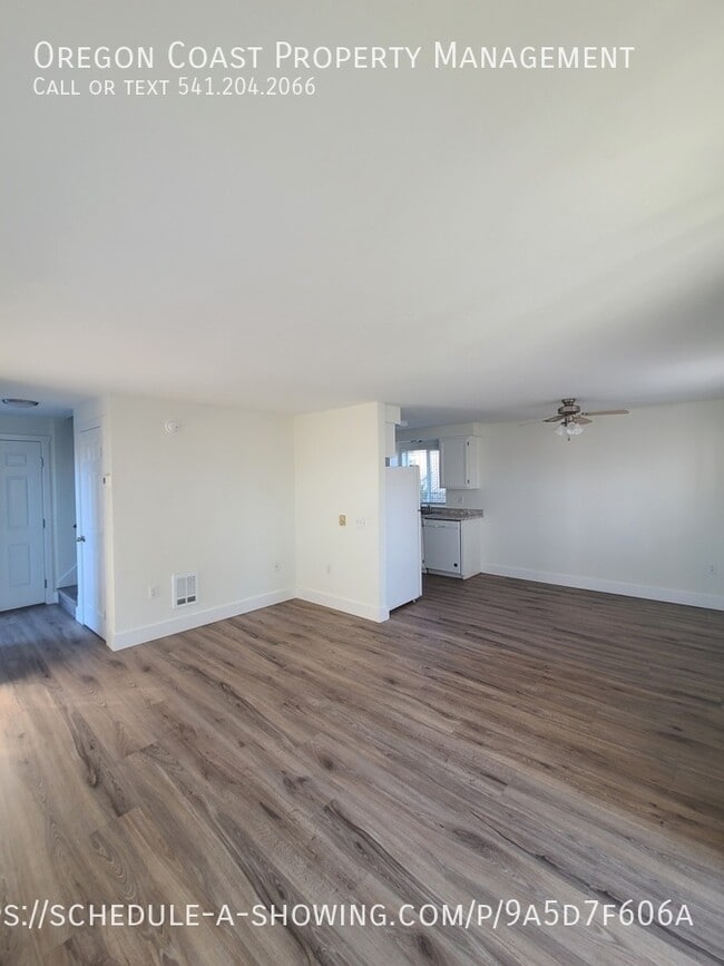 Photo - 1135 SE Oar Ave