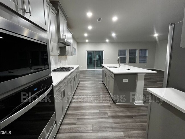 Photo - 937 Avonmore Dr