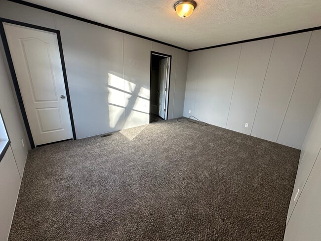 Photo - 28669 S Maple