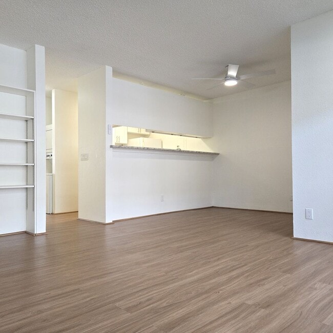 Photo - Renovated 2 Bedroom / 1 Bath in Kaneohe Casa Adosada