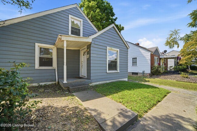 Photo - 1050 Oakwood Ave