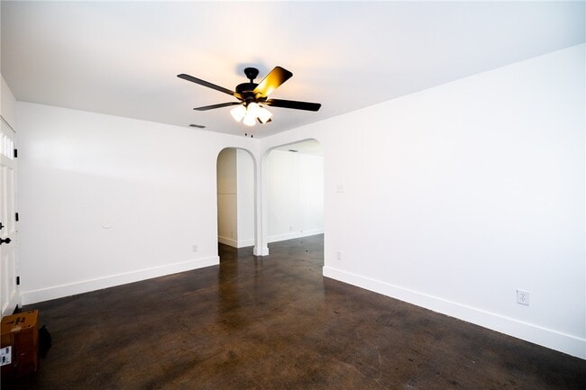 Photo - 4129 Barnes St