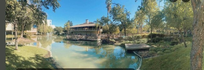 Photo - 340 N Civic Dr Unit 409