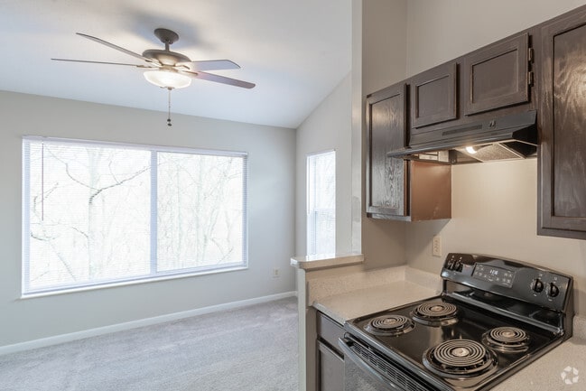 2BR, 2BA with fireplace - 1,033 SF