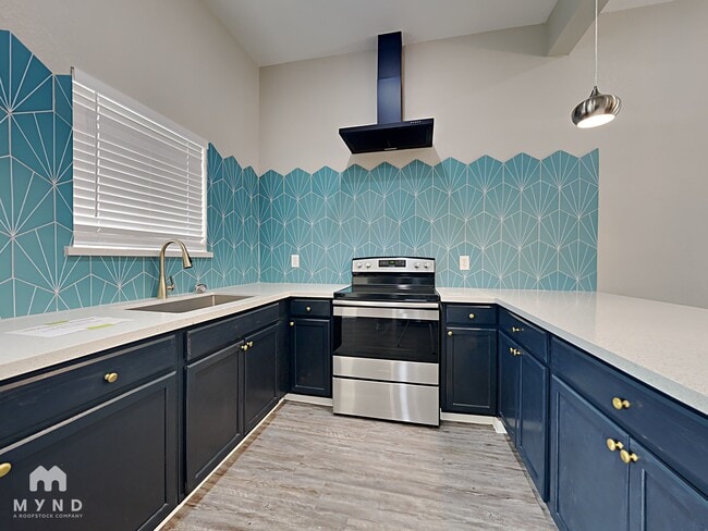 Photo - 1535 Stevenage Ln