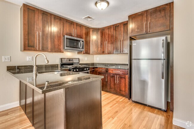 Building Photo - 51 Colonial Ave Rental