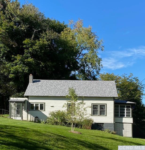 943 NY144 Rental House Rental in New Baltimore, NY