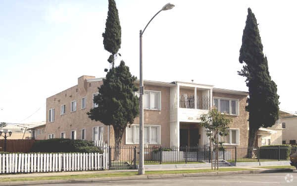 Photo - 1536-38 Locust Ave