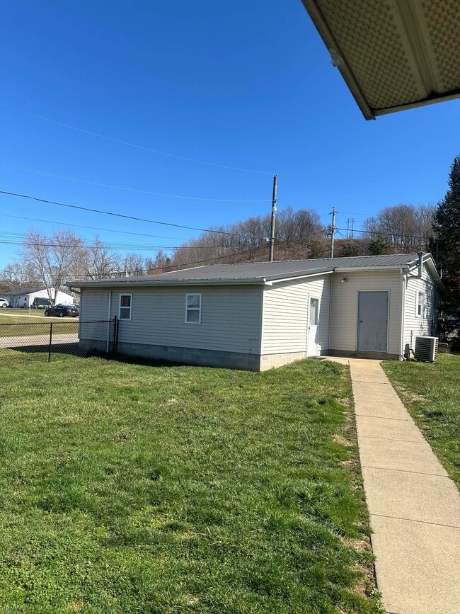 Photo - 10797 Huntington Rd