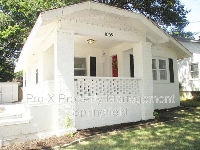 Building Photo - 1069 S Broadway Ave