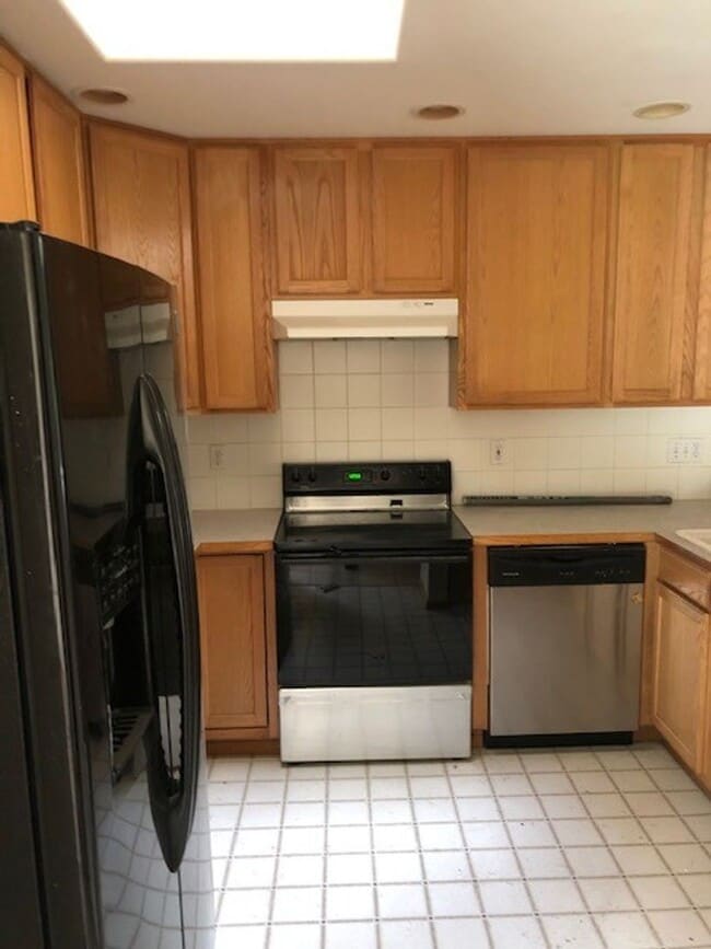 Photo - 3 bedroom 2 bath duplex in Lake Stevens!