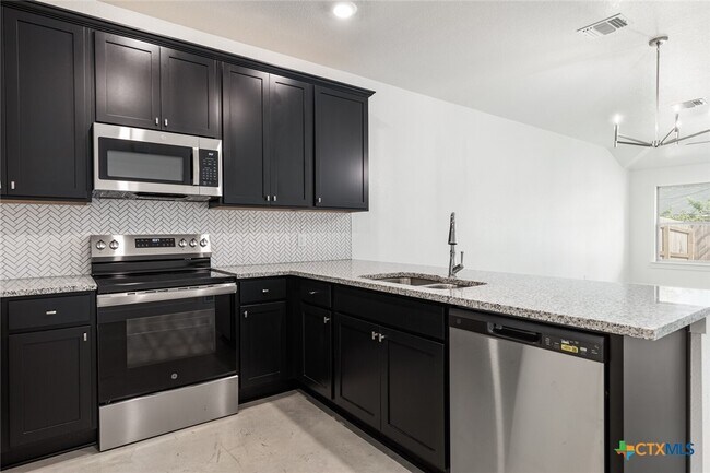 Photo - 522 Campus St