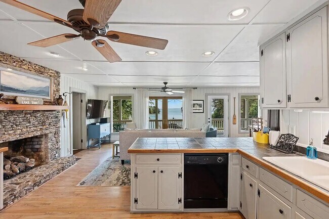 Photo - 333 Jim Crittendon Rd