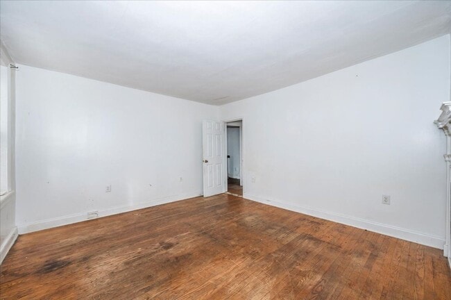 Photo - 124 East Ave Unidad 122-124 East Ave