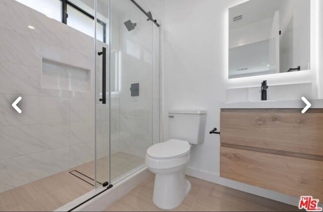 4810 1/2 Mascot St
