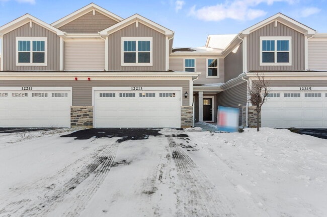 Building Photo - 12213 Dodwell St