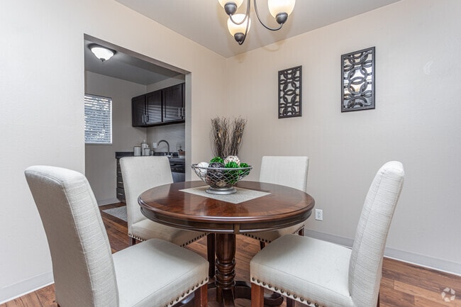 2BR, 1.5BA - 1,0002SF