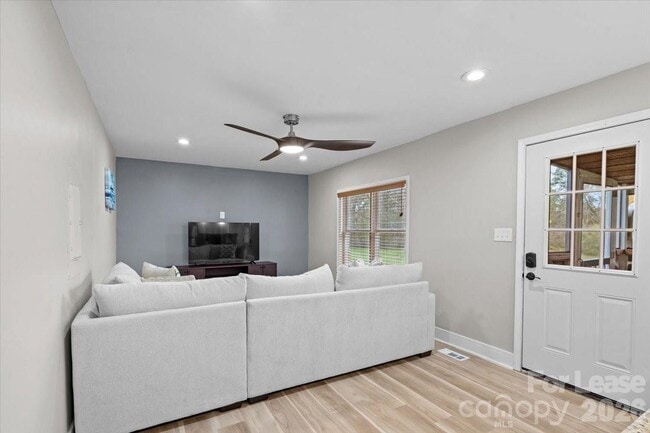 Photo - 2708 Mooresville Rd Unit B