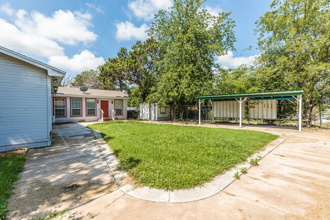 Photo - 113 County Rd 1604 House