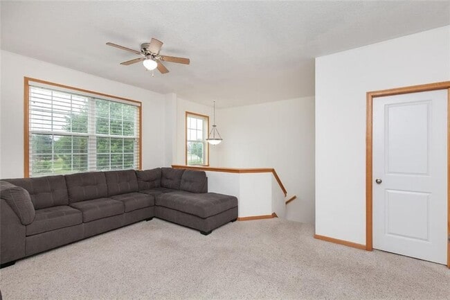 Photo - 1012 NE Kamies Ln