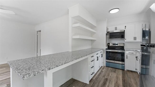 Photo - 828 W Caraway St