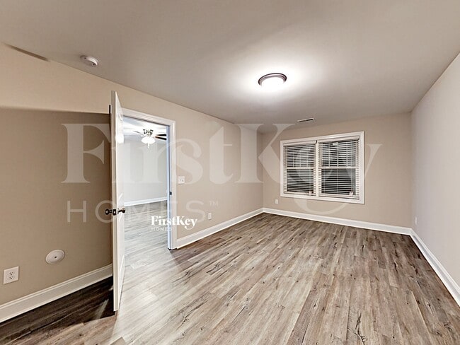 Photo - 5775 Sumter Ave