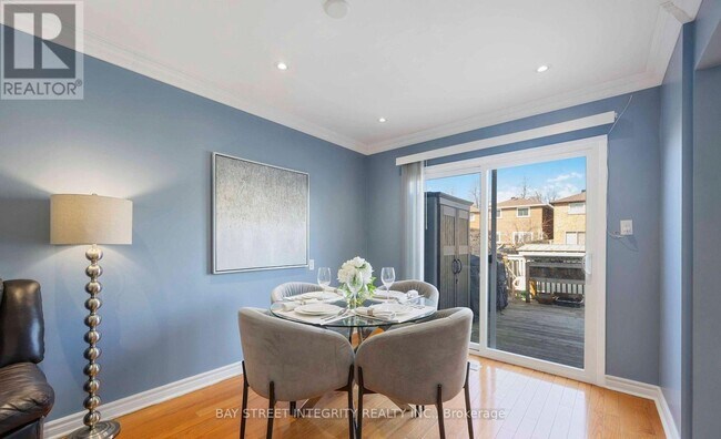 Photo - 22 Dunbar Crescent