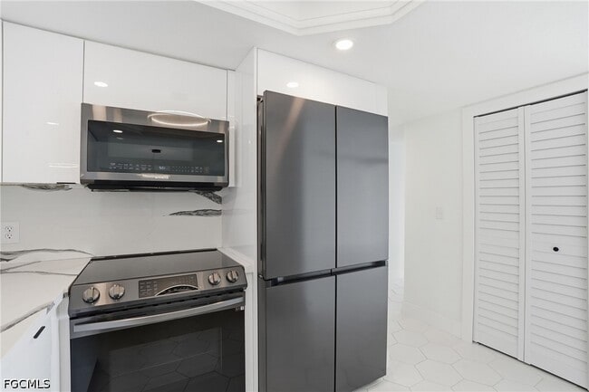 Photo - 2885 Palm Beach Blvd Unit 402