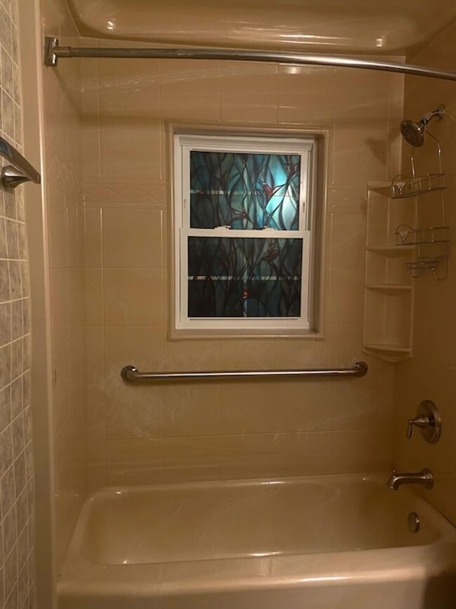 Photo - Charming Bungalow in Old Hickory/ Rayon City, Fenced Yard