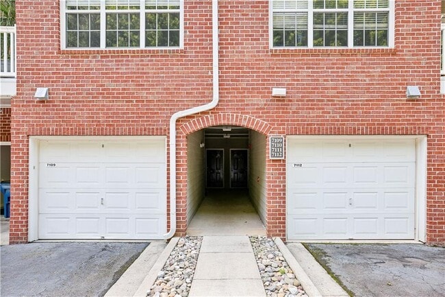 Photo - 7110 Woodland Ln