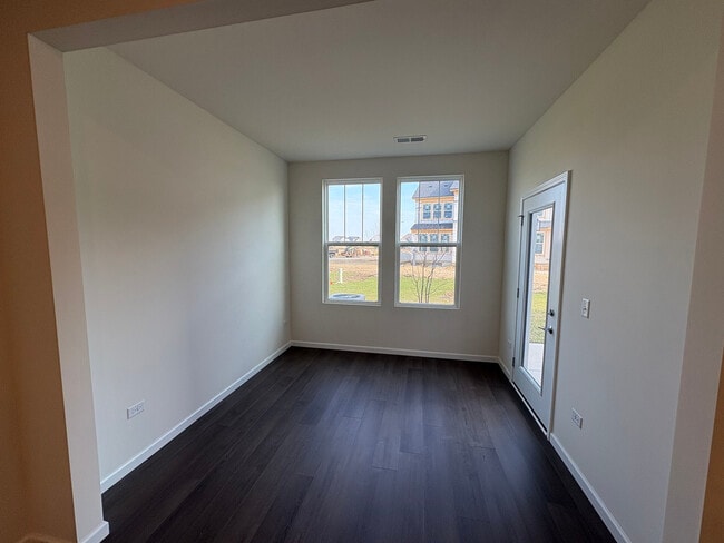 Photo - 2208 Ryegrass Ln