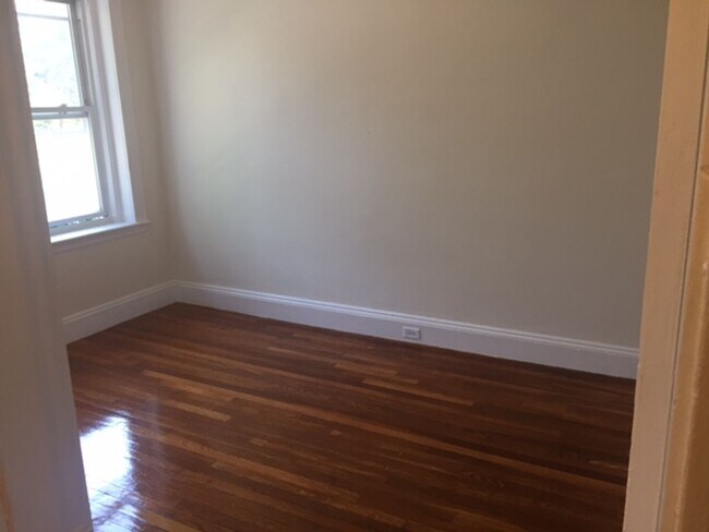 Photo - Nicely renovated 1 bed near the heart of Fenway!