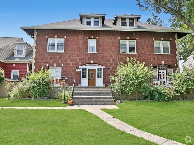Building Photo - 12 Lincoln Pl Unit 1C Rental