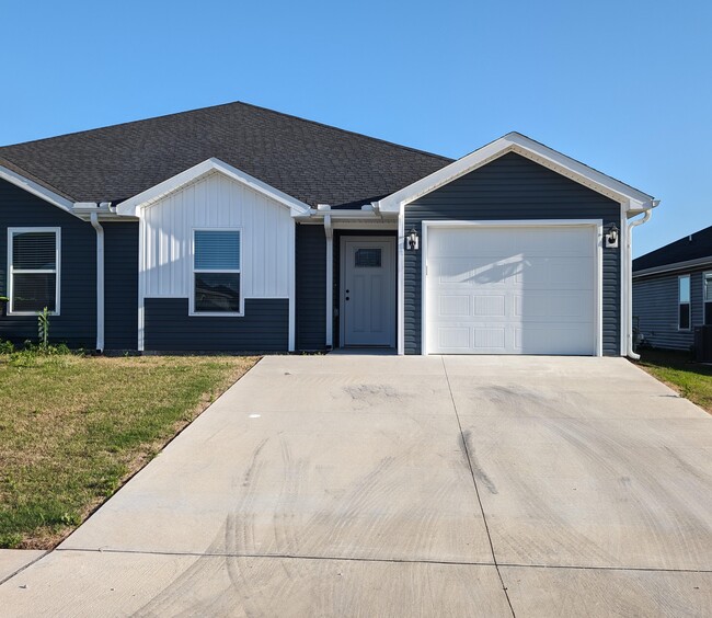 Building Photo - 318 Alex Jordan Dr.