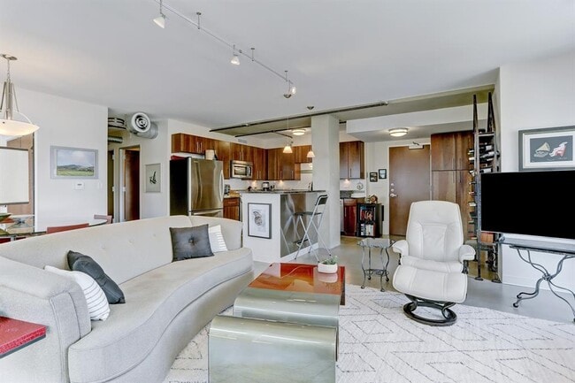 Photo - 800 Brazos St Unit 1107