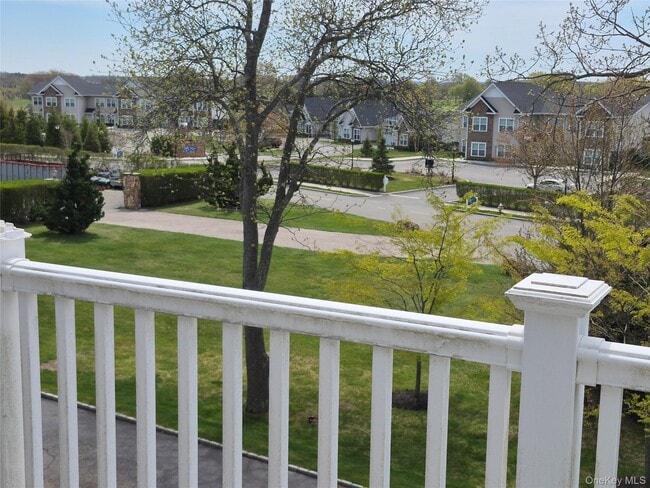Photo - 44 Fox Hill Dr
