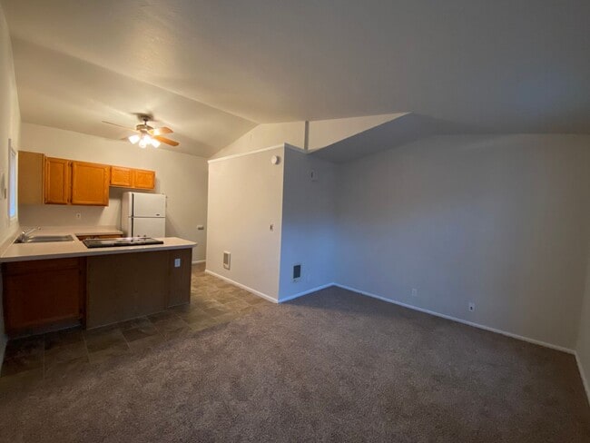 Photo - 5998a Unidad 5998c