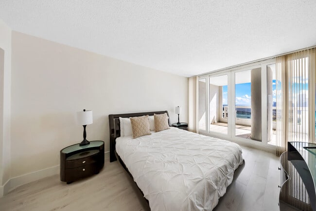 Photo - 1717 N Bayshore Dr Unidad ID1054117P