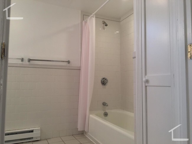 111 Queensberry St Unidad D