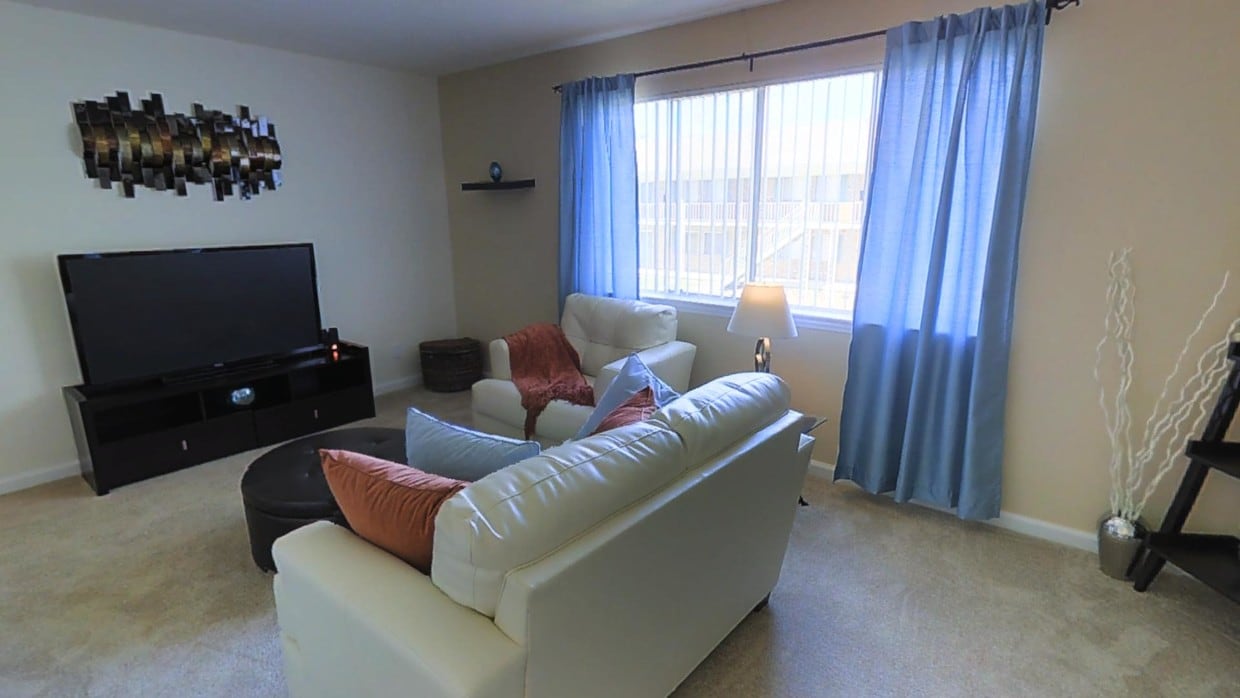 Photo - Duke Manor- Students save up to 10%! Apartments