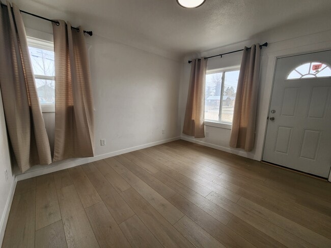 Photo - Rupert Fourplex Unit 4