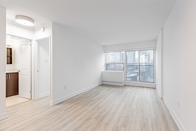 Photo - 191 Sherbourne St