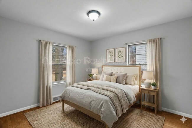 Photo - 9220 Leamont Dr