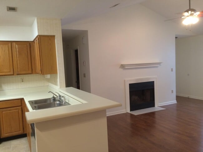 Photo - 125 Parkwood Dr