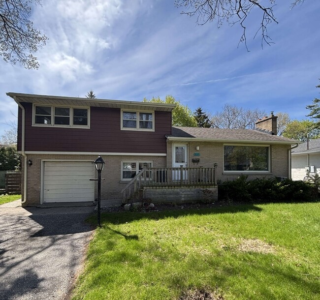 Building Photo - 837 Cathcart Blvd