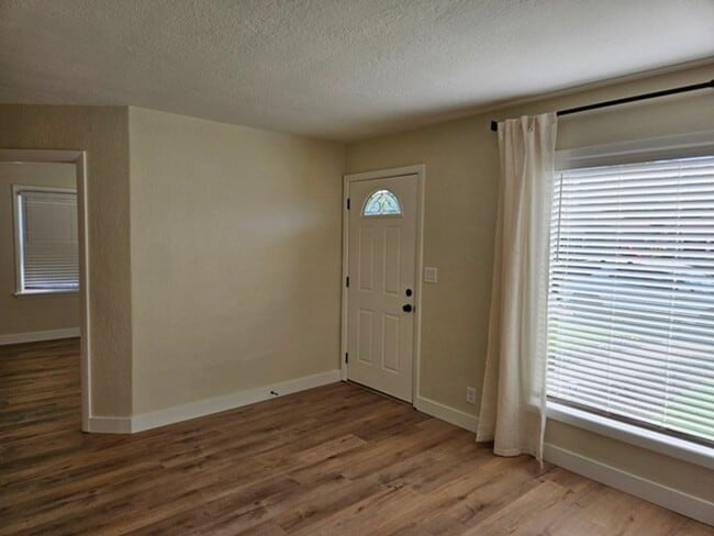 Photo - 3Bd/1Ba Single Story Home - For viewing!
