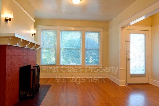 Photo - 1812 NE Halsey St