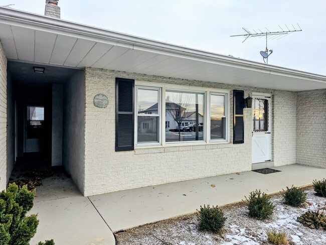 Photo - 3 Hillcrest Ave