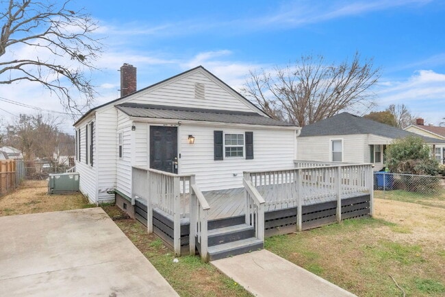 Photo - Updated 2 Bedroom / 1 Bath Home in Spartanburg $1,205/mo rent